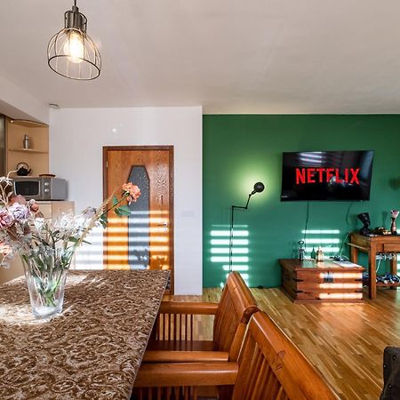 Roman Thermae 2Bdrm Sunny Apartment Varna Exterior foto