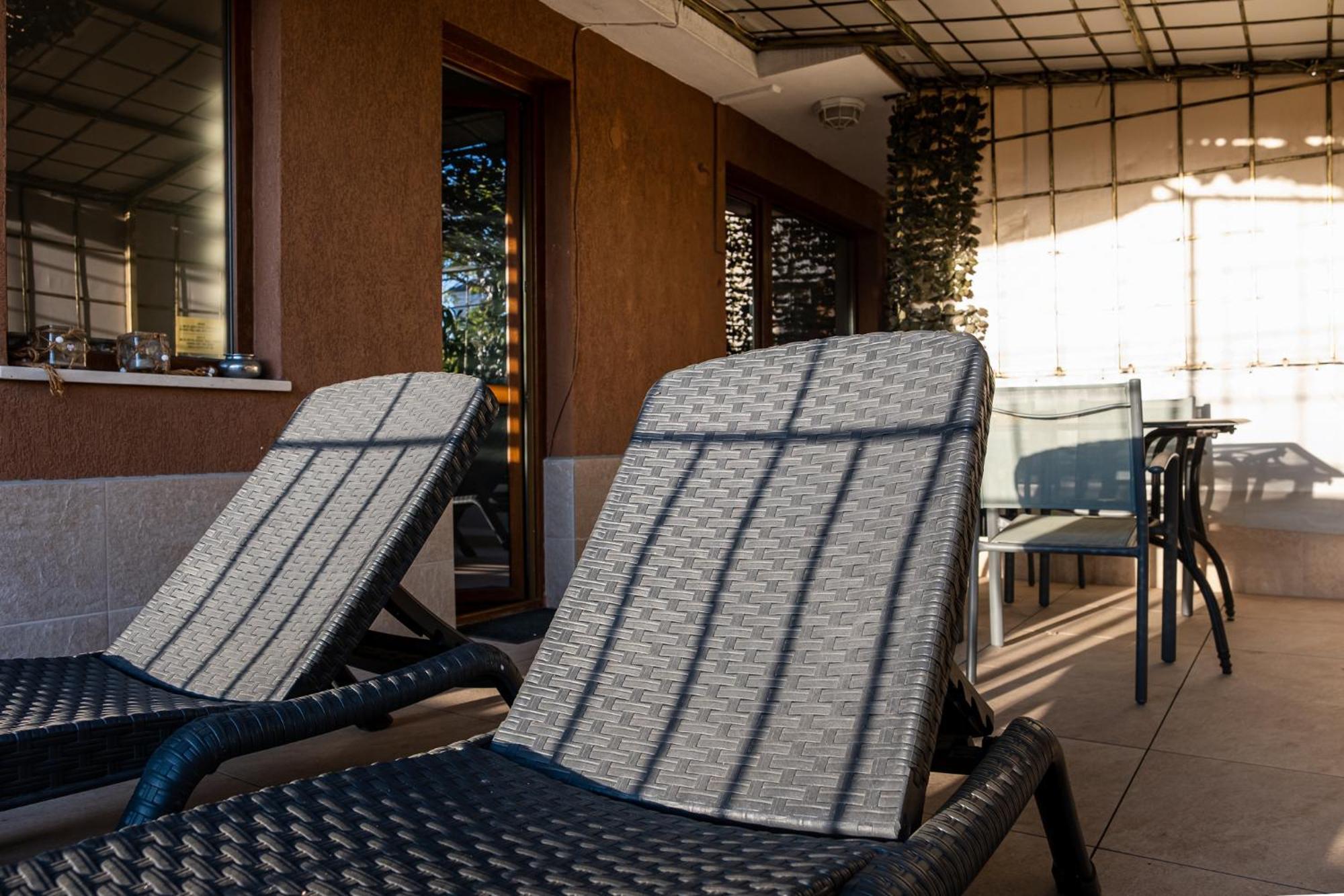 Roman Thermae 2Bdrm Sunny Apartment Varna Exterior foto